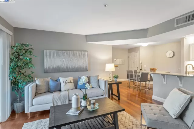 MLS: 41019924 Condo For Sale