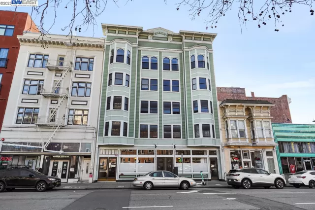 MLS: 41019936 Condo For Sale