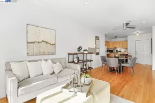 Photo #6: 41019936 Listing