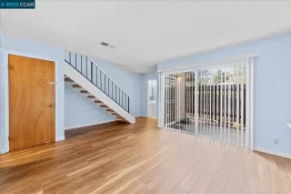 Photo #4: 41020004 Listing