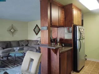 Photo #4: 41020022 Listing