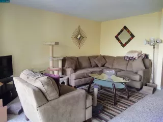 Photo #6: 41020022 Listing