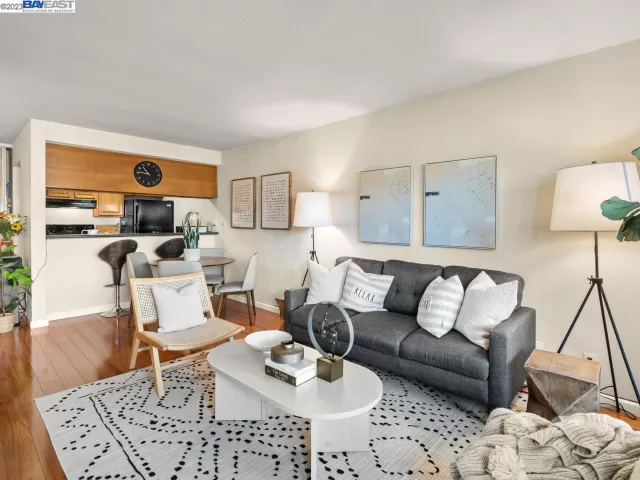 MLS: 41020024 Condo For Sale