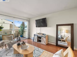 Photo #1: 41020024 Listing