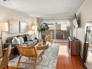 Photo #2: 41020024 Listing