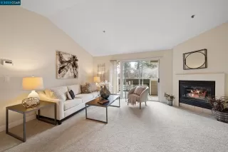 Photo #3: 41020030 Listing