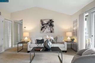 Photo #4: 41020030 Listing