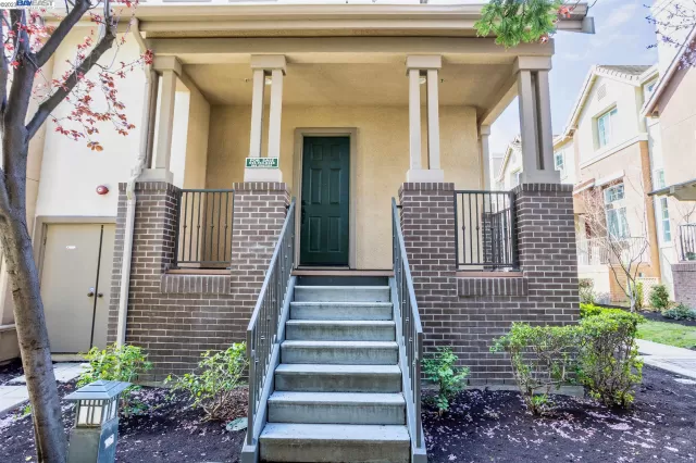 MLS: 41020044 Condo For Sale