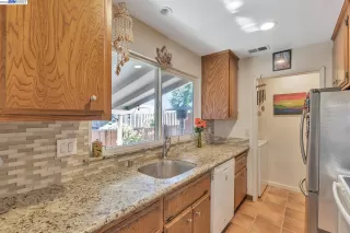 Photo #5: 41020095 Listing 