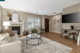 Photo #6: 41020201 Listing