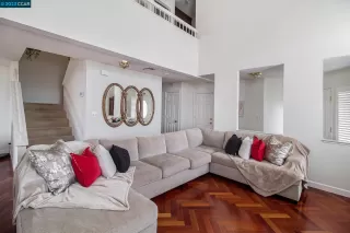 Photo #2: 41020223 Listing