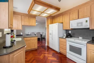 Photo #6: 41020223 Listing