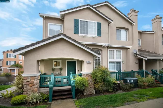 MLS: 41020283 Condo For Sale