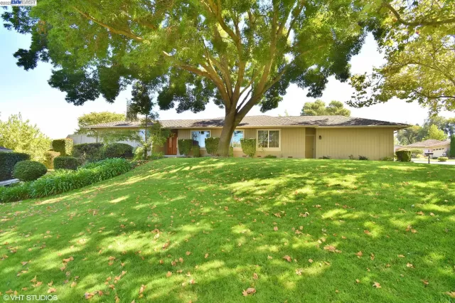 MLS: 41020406 Condo For Sale