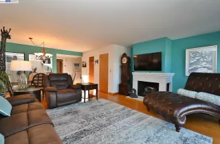 Photo #6: 41020406 Listing