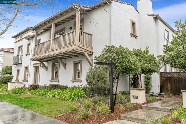 MLS: 41020429 Condo For Sale
