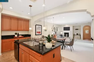 Photo #6: 41020429 Listing 