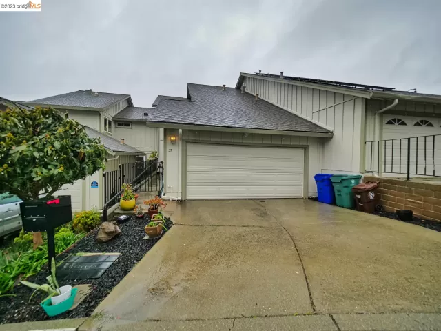 MLS: 41020440 Condo For Sale