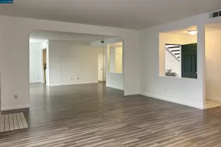 Photo #2: 41020517 Listing 