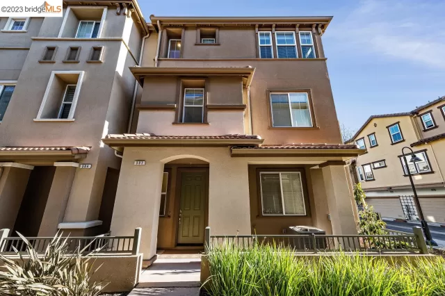 MLS: 41020529 Condo For Sale