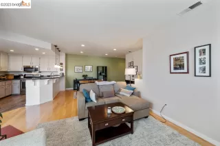 Photo #6: 41020600 Listing