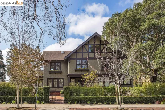 MLS: 41020920 Condo For Sale