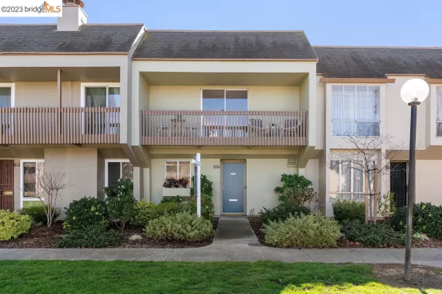 MLS: 41020952 Condo For Sale