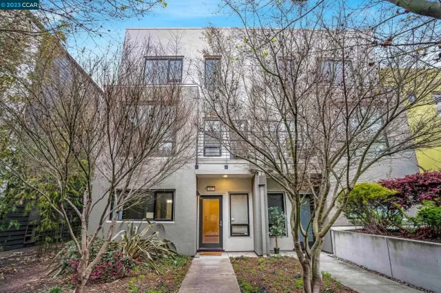 MLS: 41020977 Condo For Sale