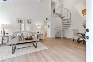 Photo #5: 41021198 Listing