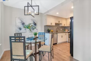 Photo #5: 41021208 Listing