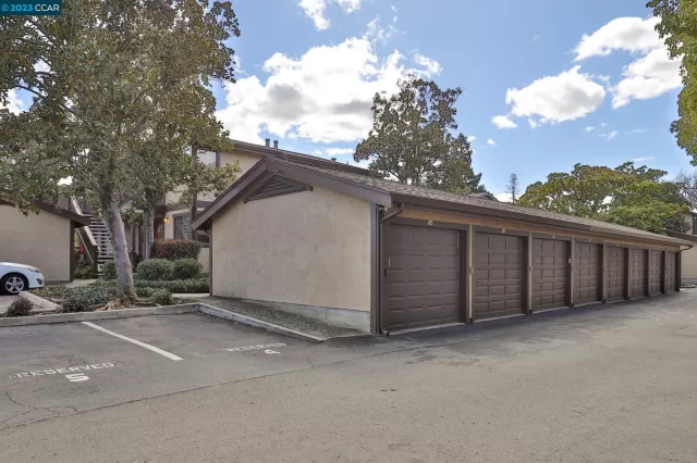 MLS: 41021215 Condo For Sale