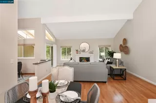 Photo #2: 41021252 Listing