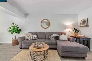 Photo #2: 41021425 Listing 