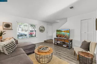 Photo #5: 41021425 Listing 