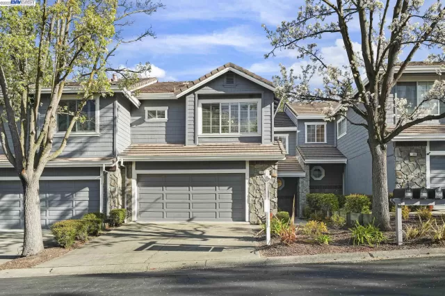 MLS: 41021445 Condo For Sale