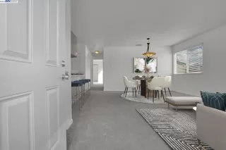 Photo #1: 41021459 Listing