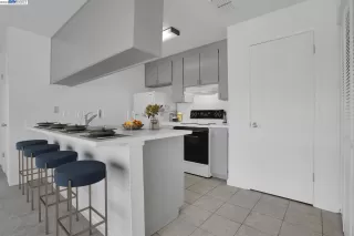 Photo #5: 41021459 Listing