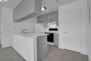 Photo #6: 41021459 Listing