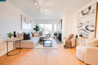 Photo #1: 41021647 Listing 