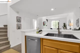 Photo #2: 41021674 Listing 