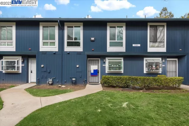 MLS: 41021697 Condo For Sale