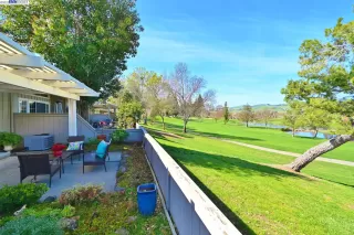 Photo #4: 41021705 Listing