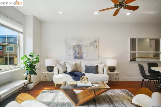 MLS: 41021739 Condo For Sale