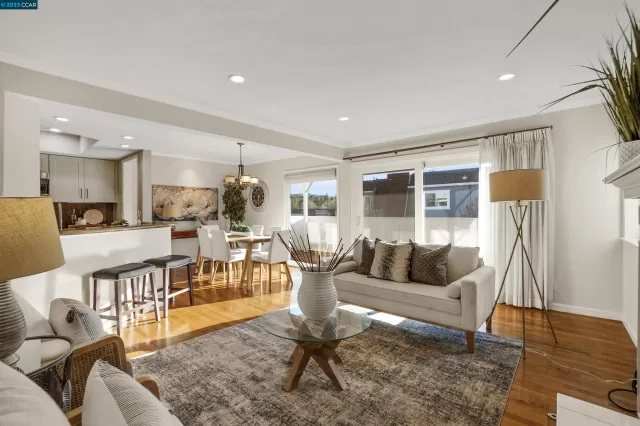 MLS: 41021749 Condo For Sale