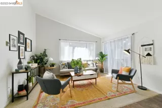 Photo #1: 41021783 Listing 