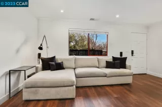 Photo #1: 41021786 Listing