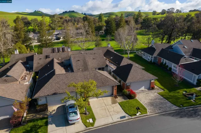 MLS: 41021804 Condo For Sale