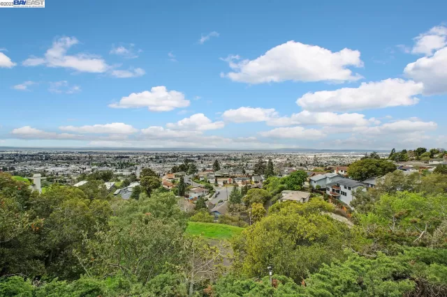 MLS: 41021815 Condo For Sale