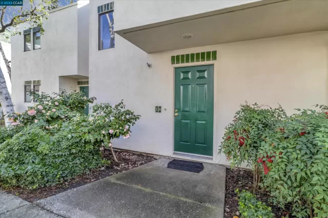 MLS: 41021884 Condo For Sale