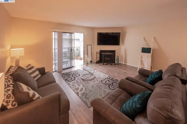 MLS: 41021892 Condo For Sale